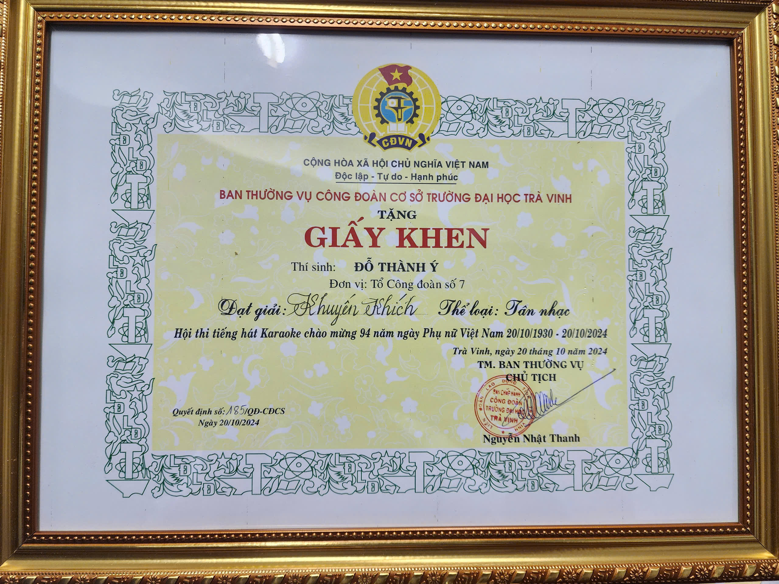 Tham gia hội thi hát Karaoke